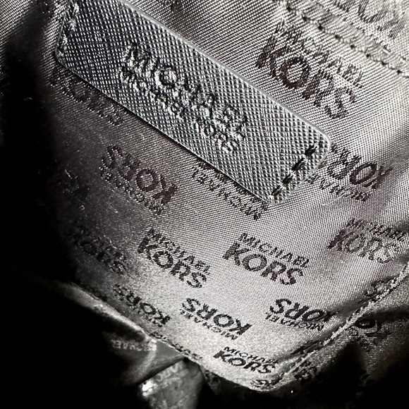 Michael Kors Black Saffiano Leather Shoulder Tote | Gold Hardware - Picture 6 of 16